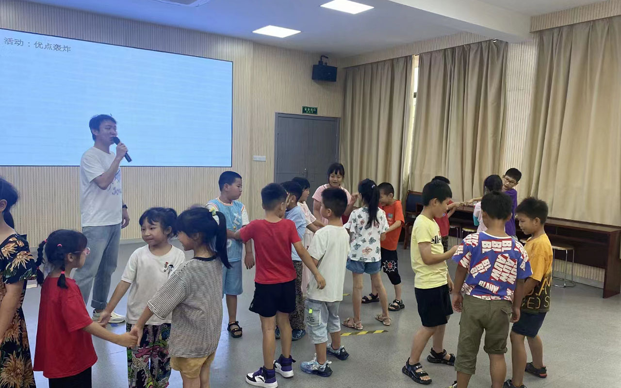 威龙观乡中心学校